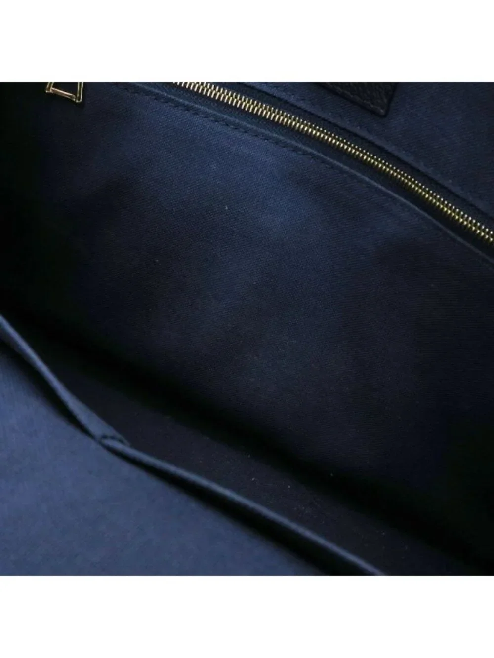 Louis Vuitton Epi Vano MM Shoulder